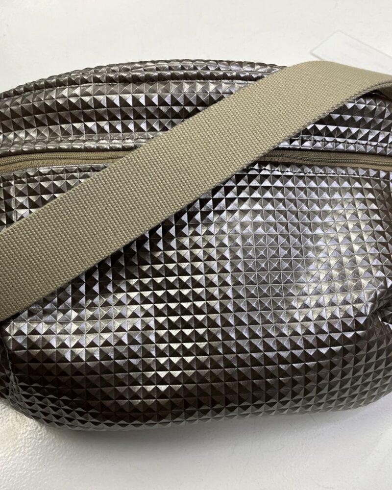Eget design - stor bum bag. Vandafvisende i metal brun farve