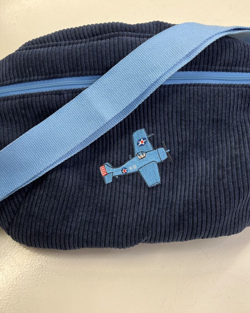 Eget design - stor bum bag. Fløjl i en skøn mørkeblå farve